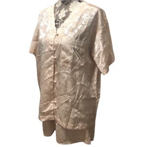 💚 EUC Silky Short Sleeve Tap Nightwear